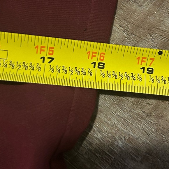 2pc Figs Burgundy jogger w vneck top Scrub Set xS great condition 151 - Picture 5 of 5